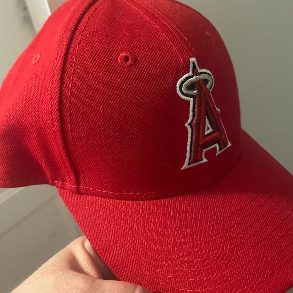 NWT Angels Red Cap with Embroidered Logo For Youth 9 Forty